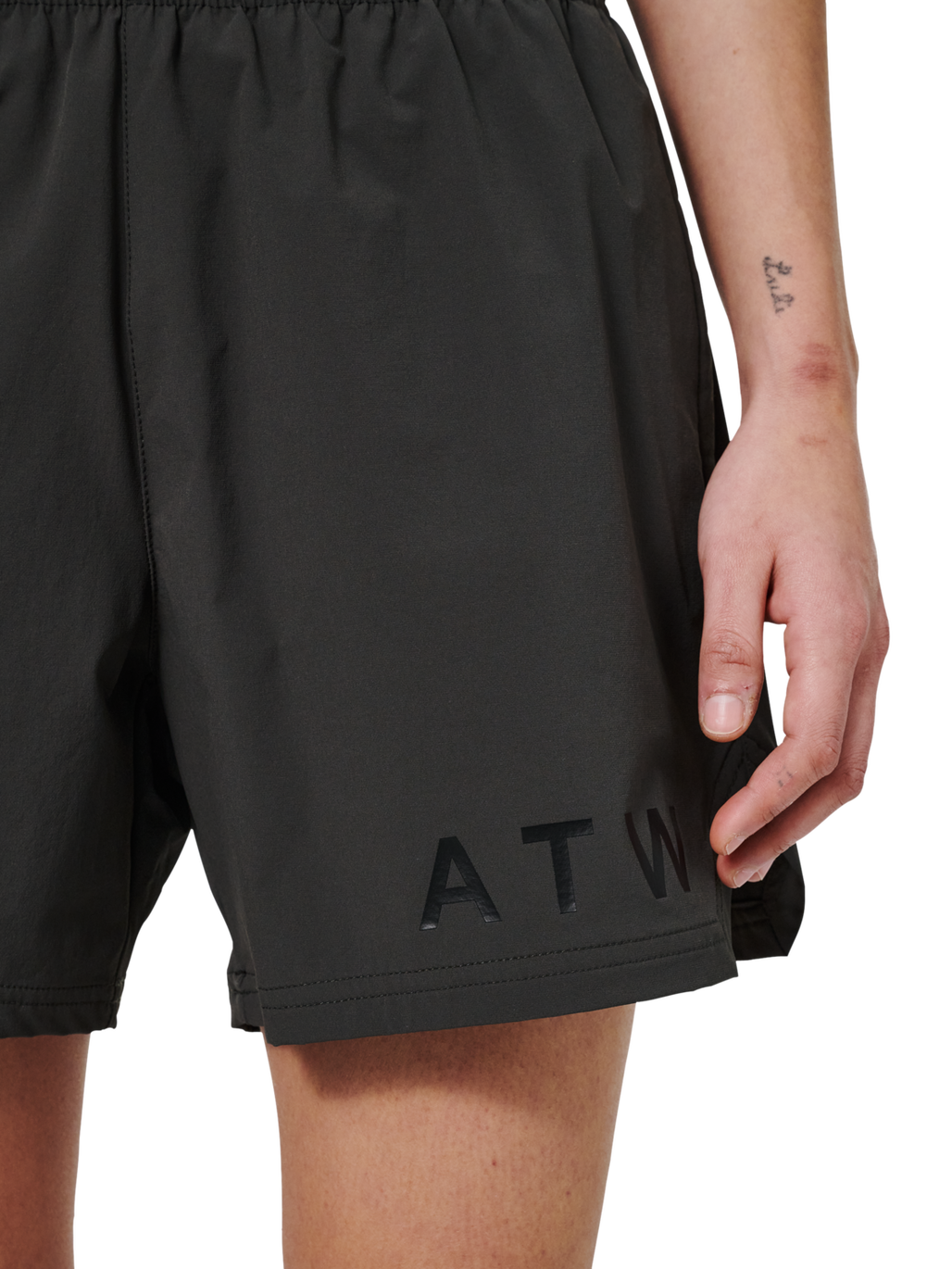 HALO SHORTS, RAVEN, model