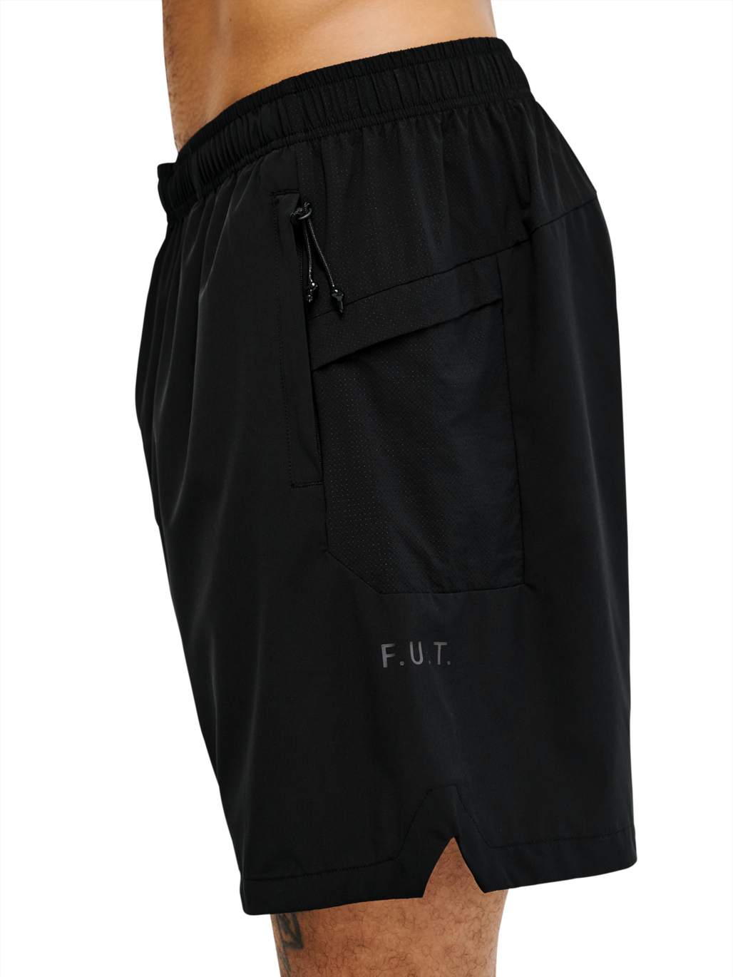 HALO SCOUT SHORTS, BLACK, model