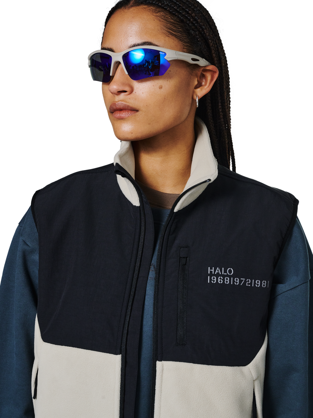 HALO BLOCKED FLEECE VEST, SILVER LINING, model