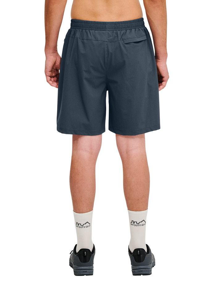 HALO APEX SHORTS, DARK SLATE, model