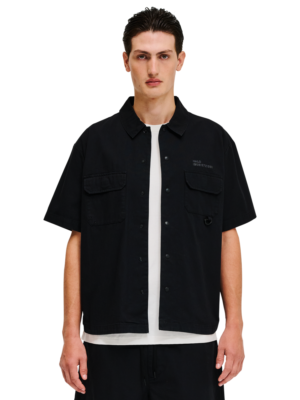 HALO COMMAND SS SHIRT, BLACK, model