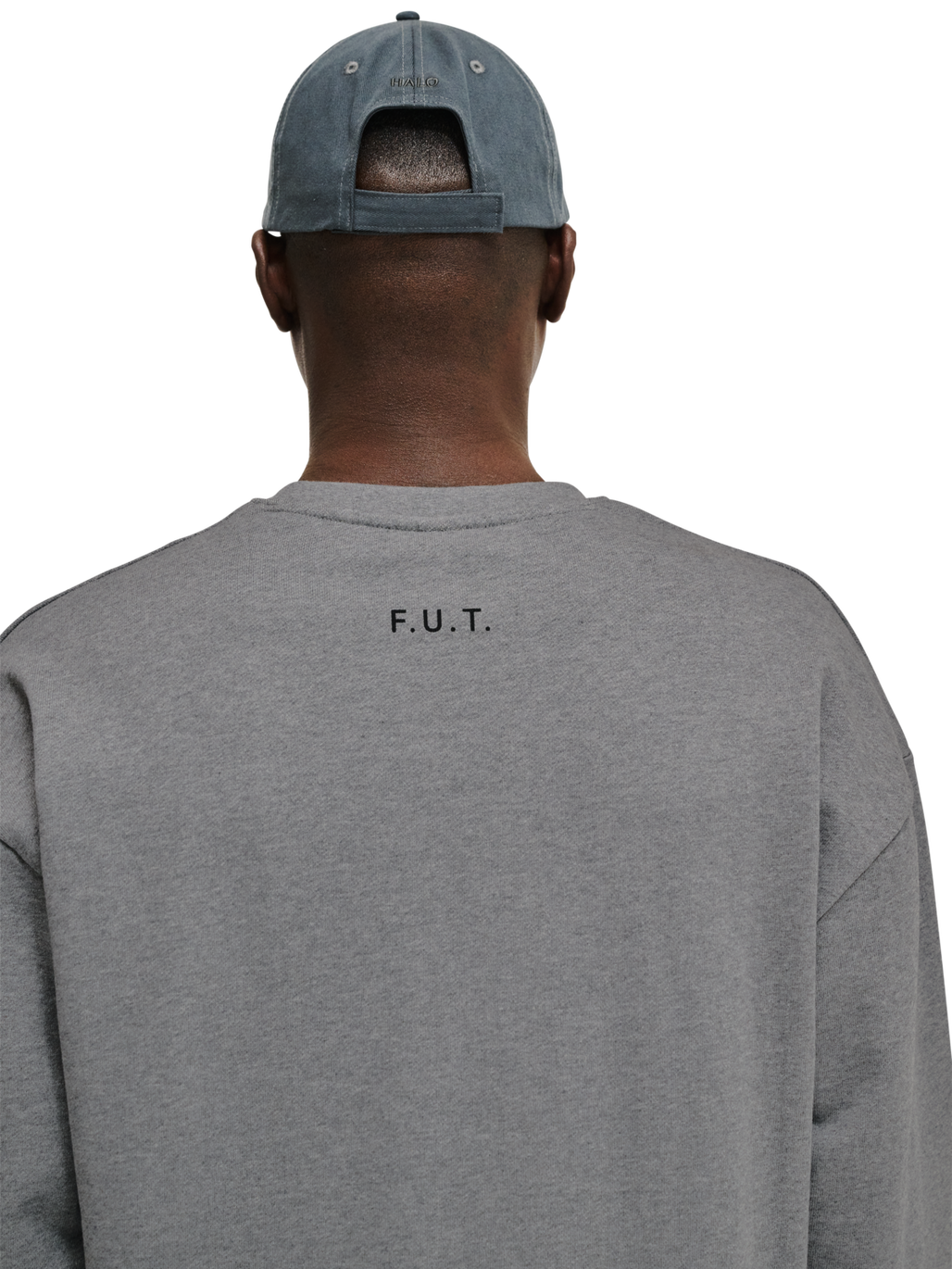 HALO ESSENTIAL CREW, GREY MELANGE, model