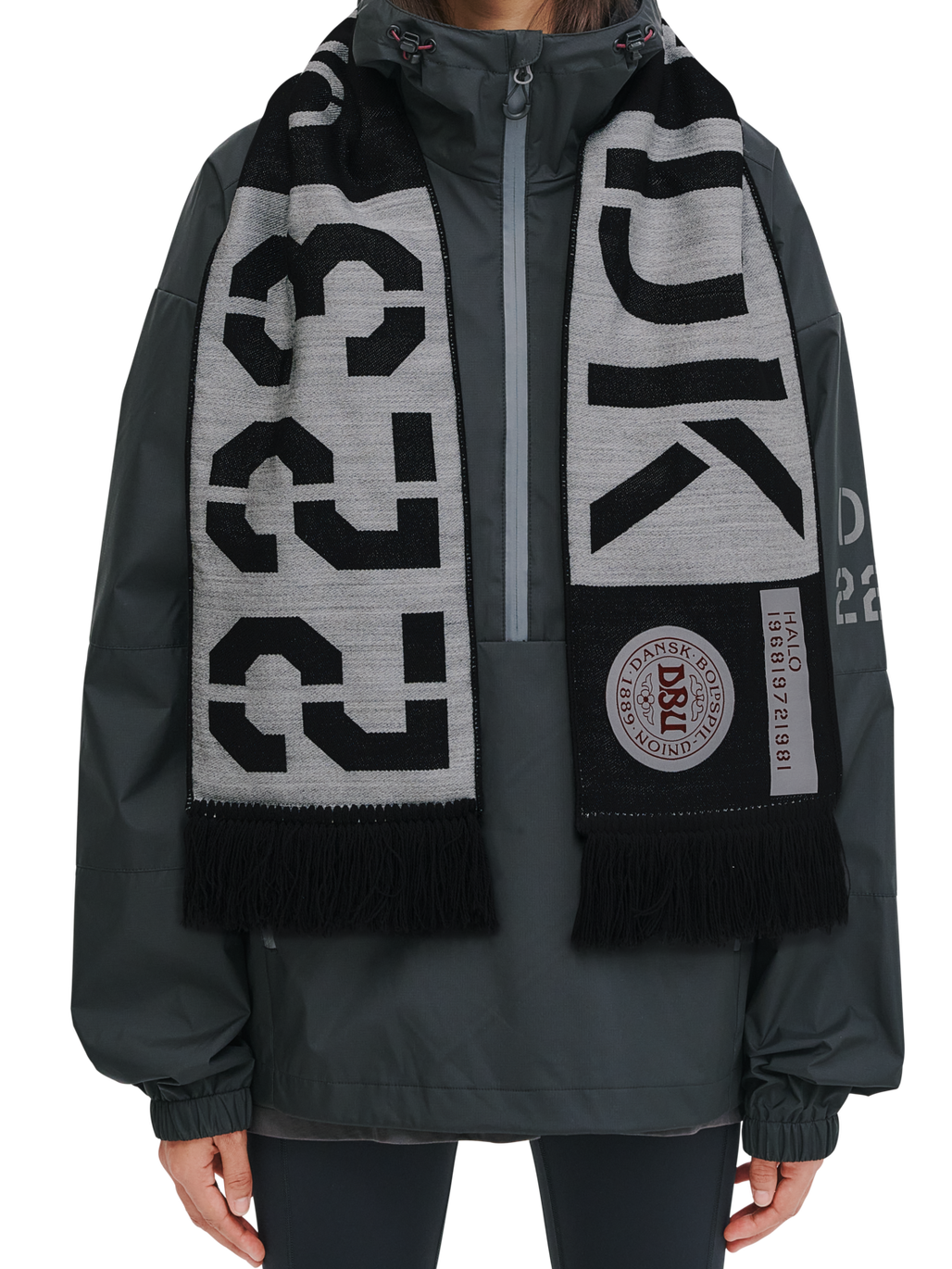 HALO DBU FAN SCARF, BLACK, model