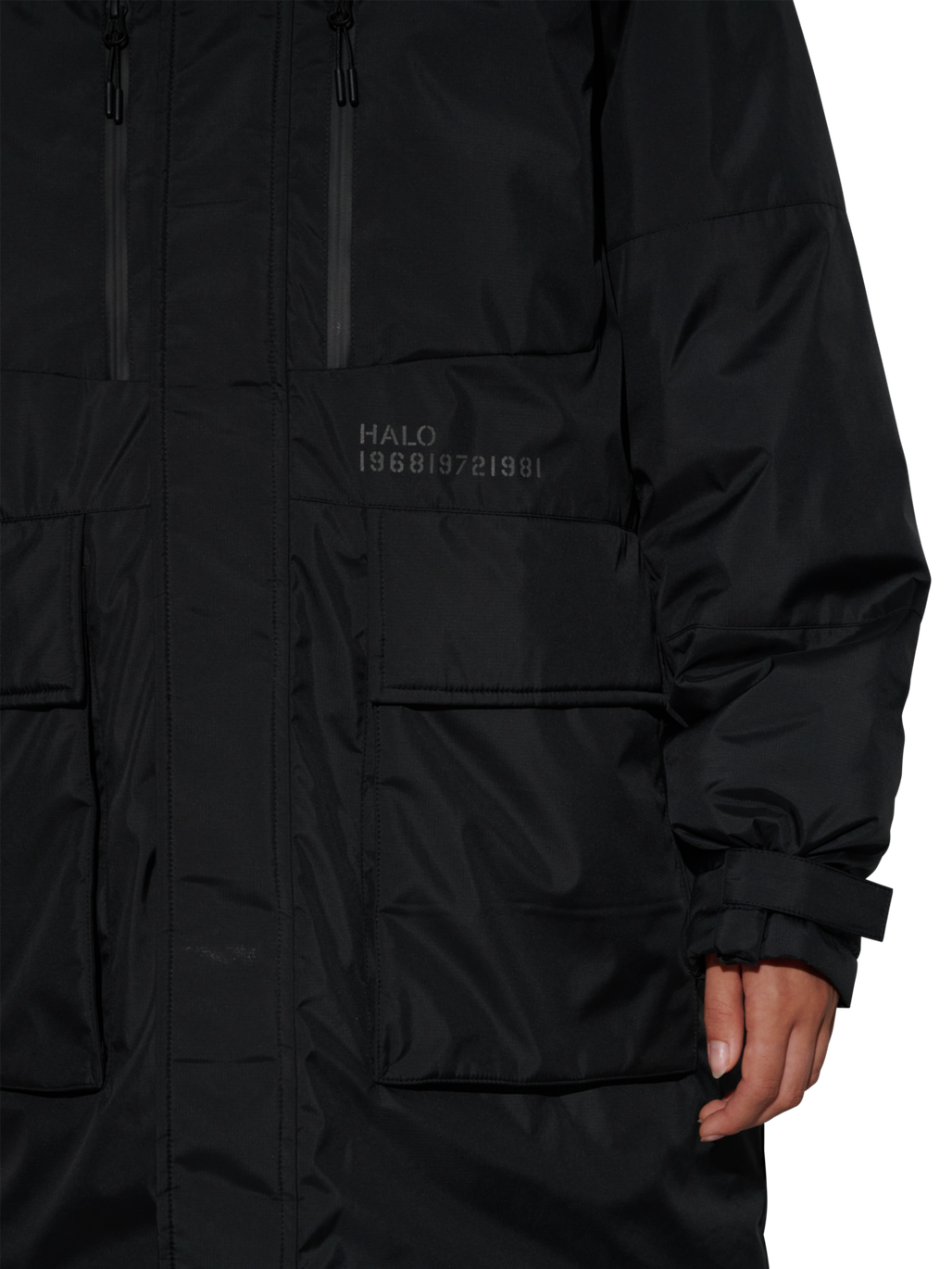 HALO SHIELD THERMOLITE PARKA, BLACK, model