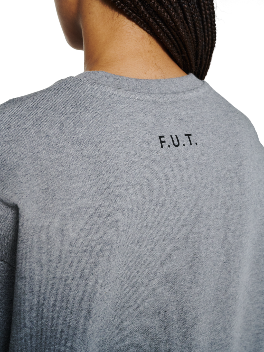 HALO ESSENTIAL CREW, GREY MELANGE, model