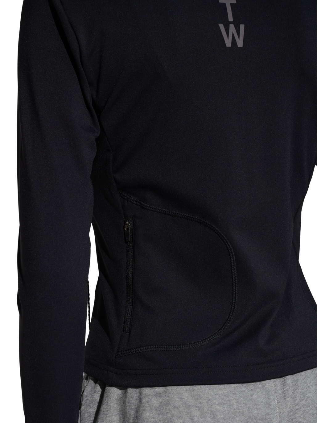 HALO WOMENS TRAINING ZIP SHIRT, BLACK, model