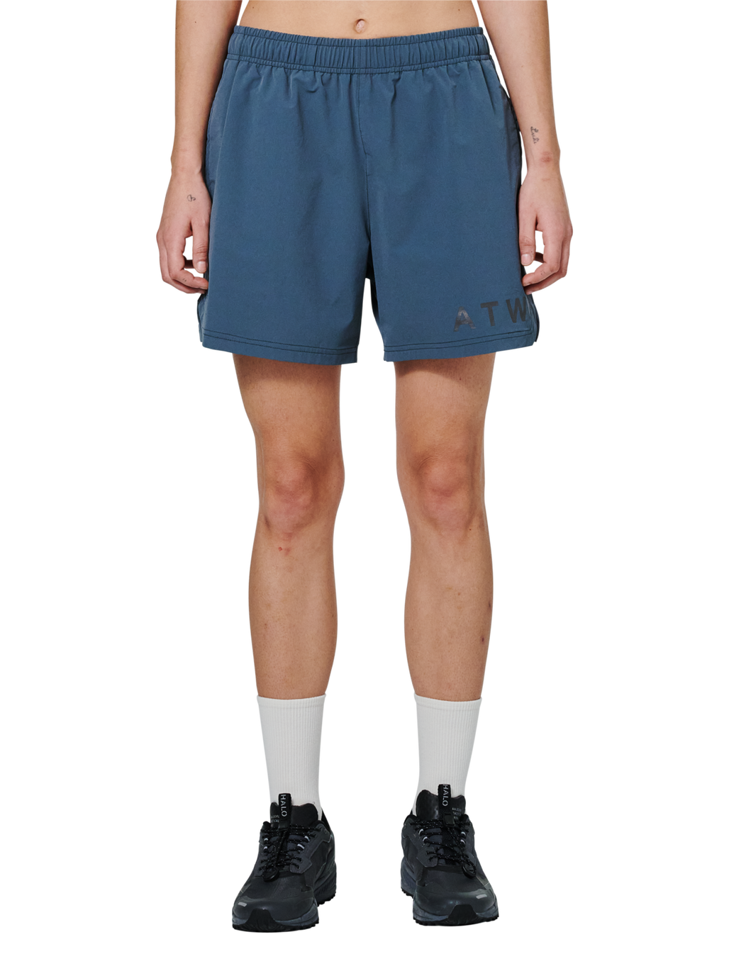 HALO SHORTS, DARK SLATE, model