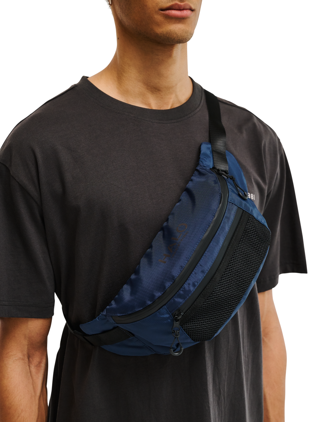 HALO CROSSBODY BAG, DEEP WELL, model