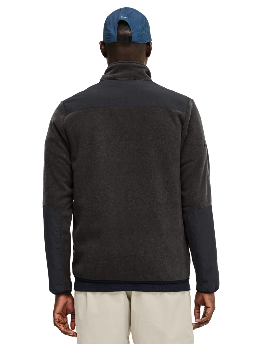 HALO BLOCKED ZIP FLEECE, RAVEN, model