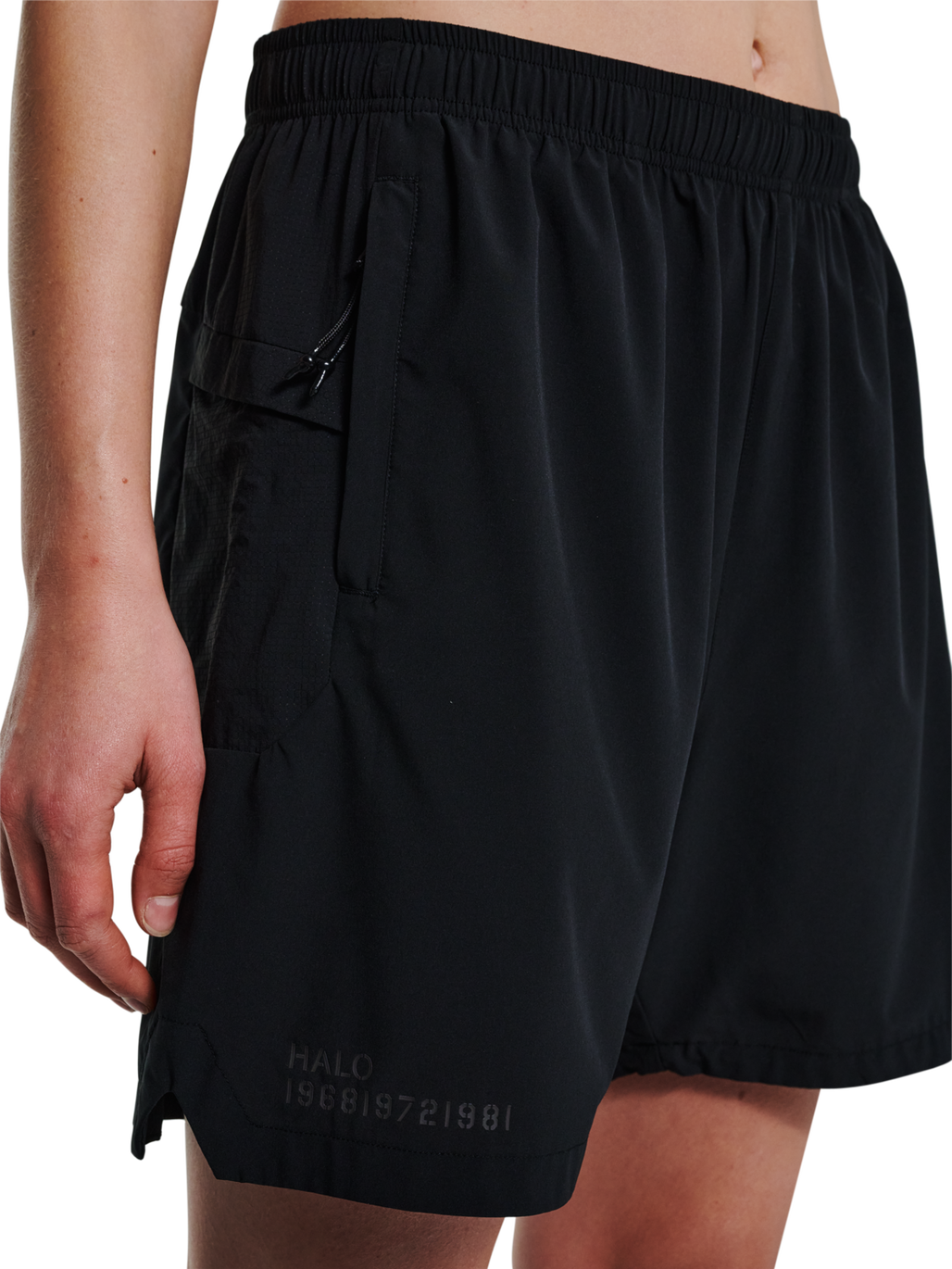 HALO SCOUT SHORTS, BLACK, model