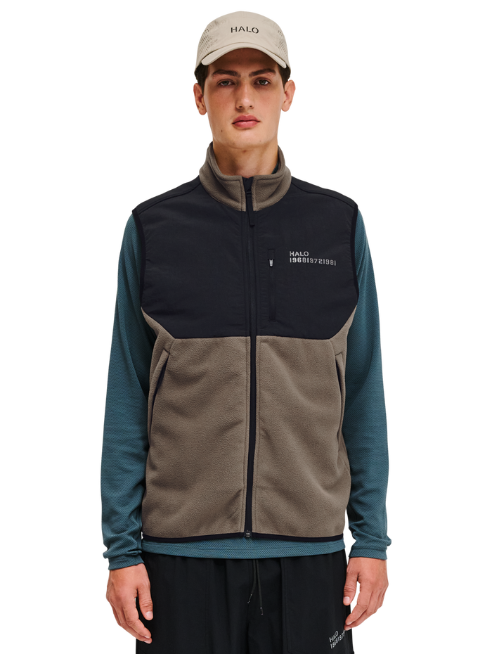 HALO BLOCKED FLEECE VEST, CHOCOLATE CHIP, model