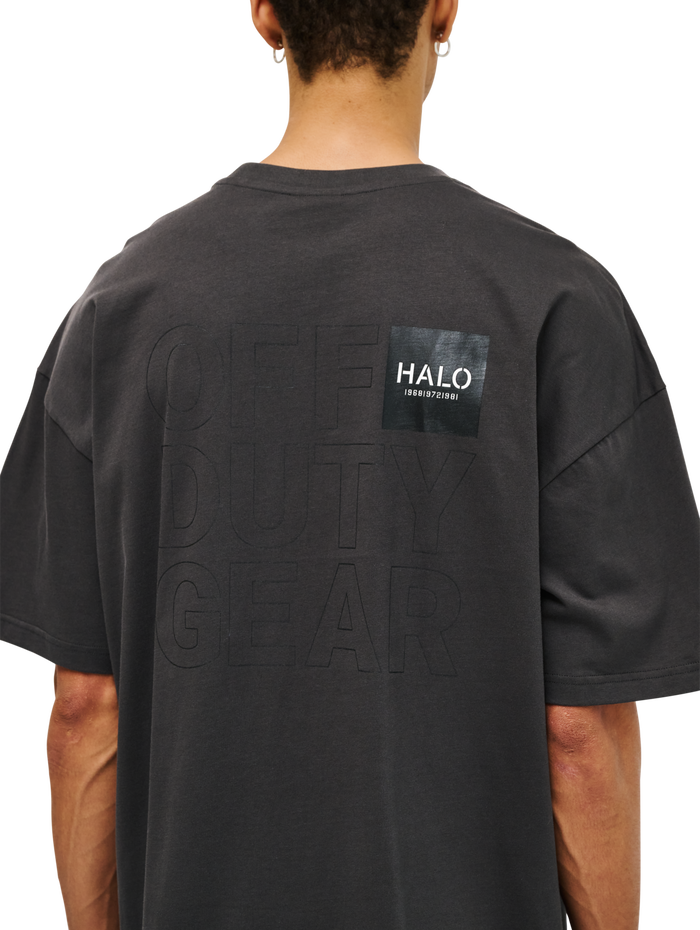 HALO GRAPHIC BOXY T-SHIRT, RAVEN, model