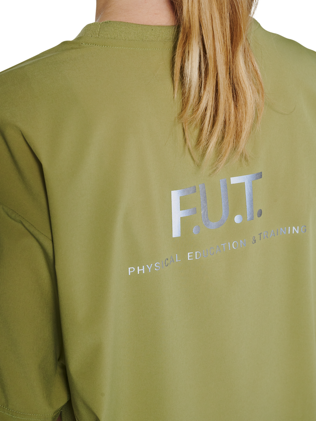 HALO SCOUT SS T-SHIRT, CEDAR, model