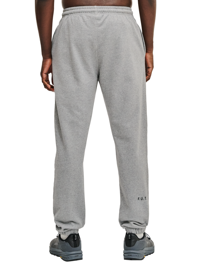 HALO ESSENTIAL SWEATPANTS, GREY MELANGE, model