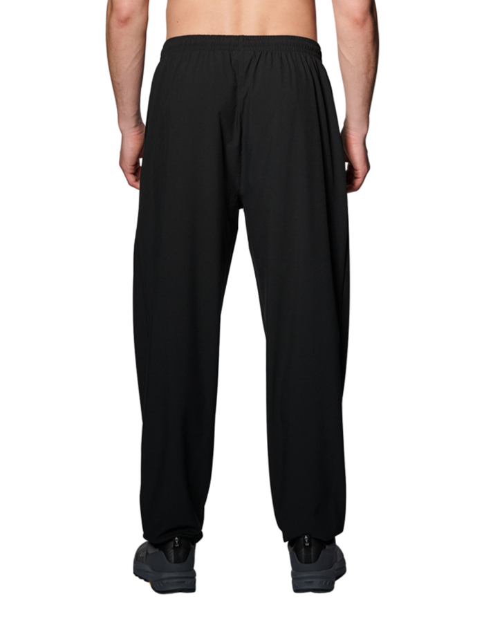 HALO TECH PANTS, BLACK, model