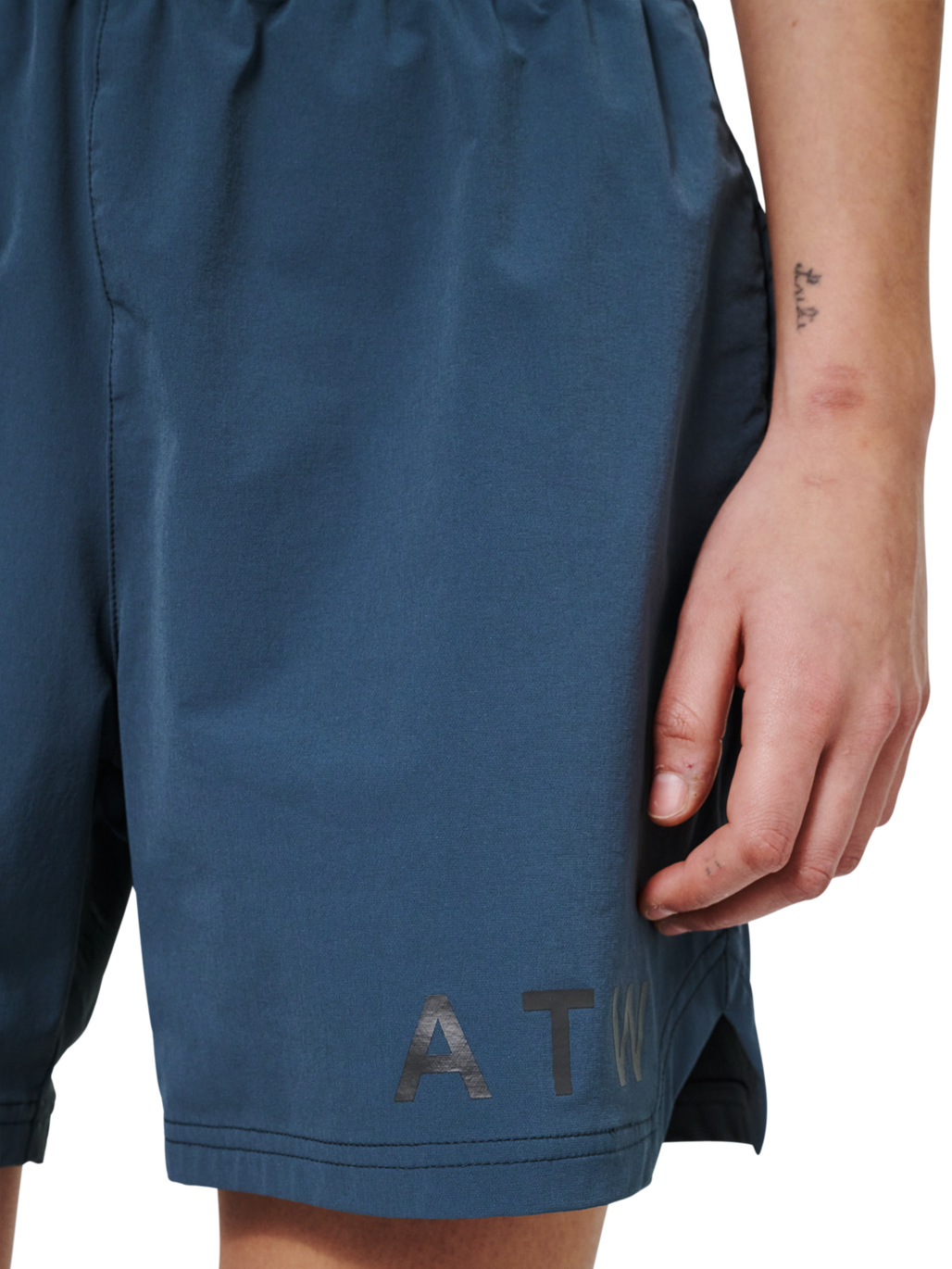 HALO SHORTS, DARK SLATE, model