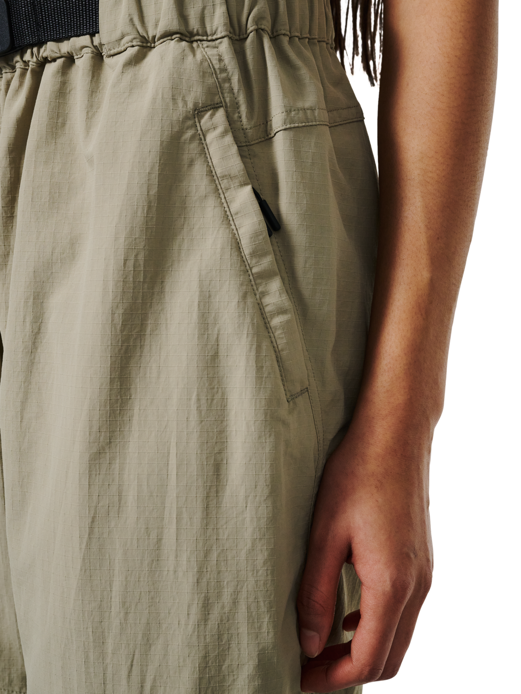 HALO ASSET PANTS, SENECA ROCK, model