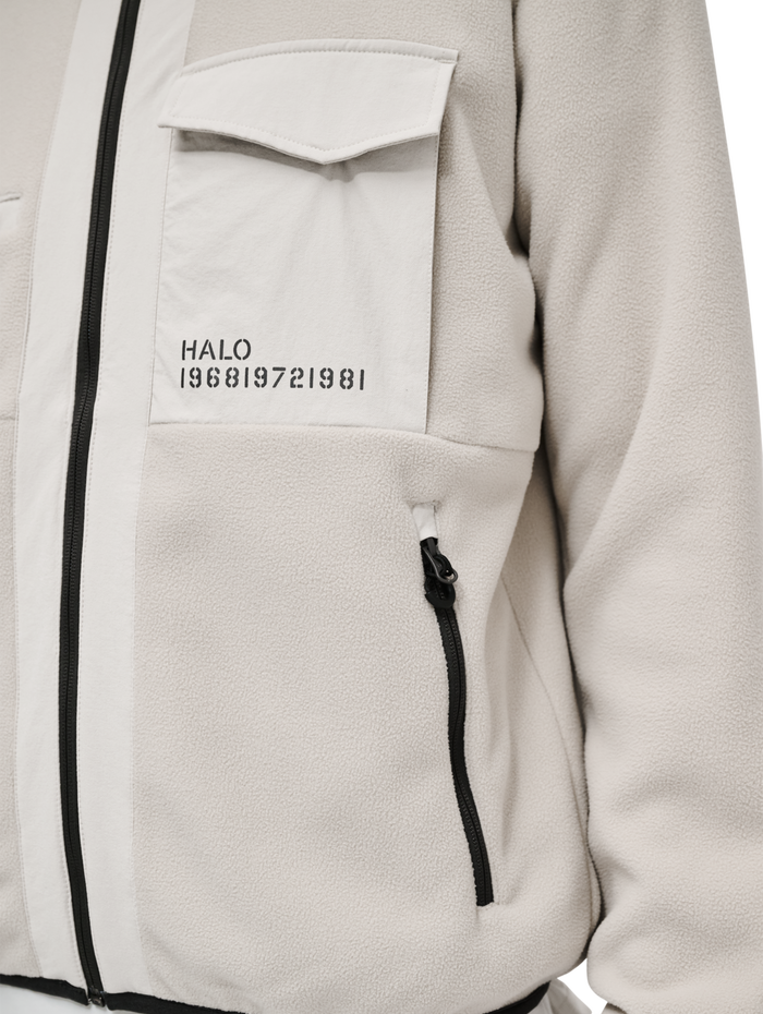 HALO PANELED FLEECE JACKET, SILVER LINING, model