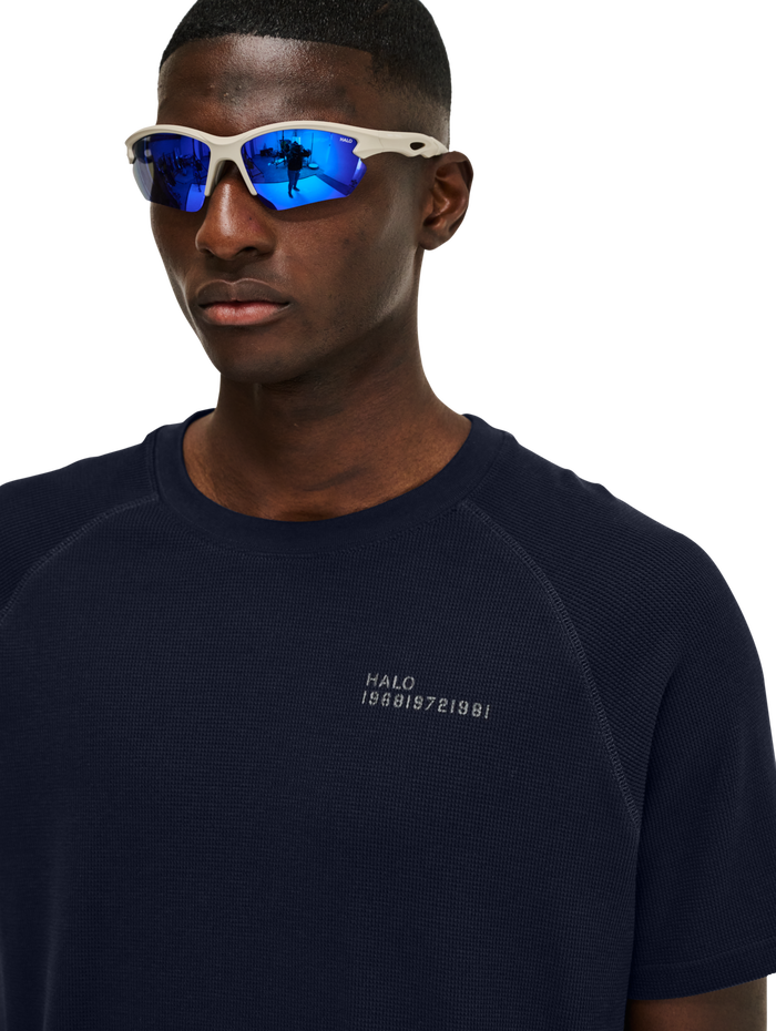 HALO SKYHOOK T-SHIRT, DEEP WELL, model