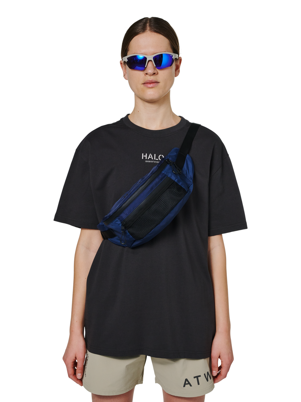 HALO CROSSBODY BAG, DEEP WELL, model