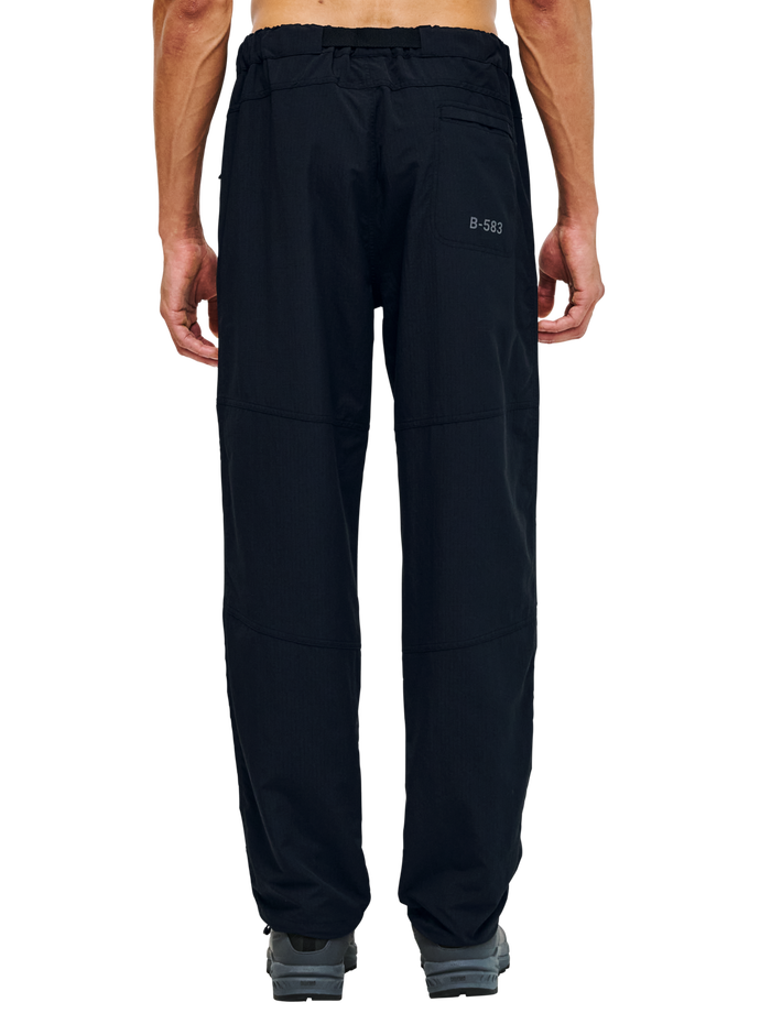 HALO ASSET PANTS, BLACK, model
