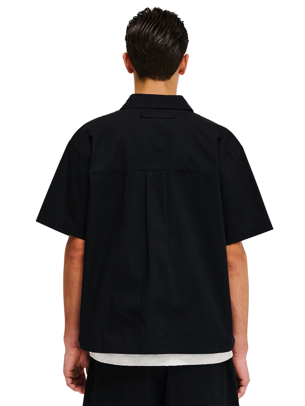 HALO COMMAND SS SHIRT, BLACK, model