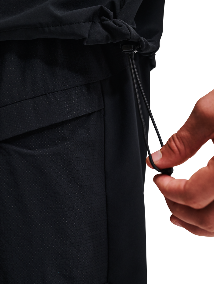 HALO SCOUT VEST, BLACK, model