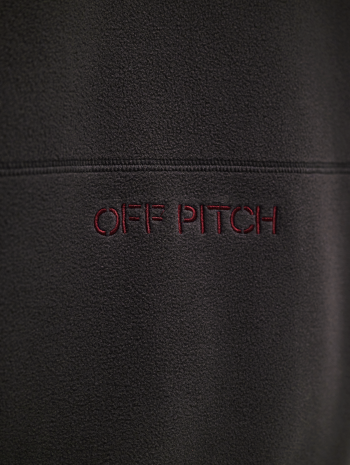 HALO DBU PANELED FLEECE JACKET, RAVEN, model