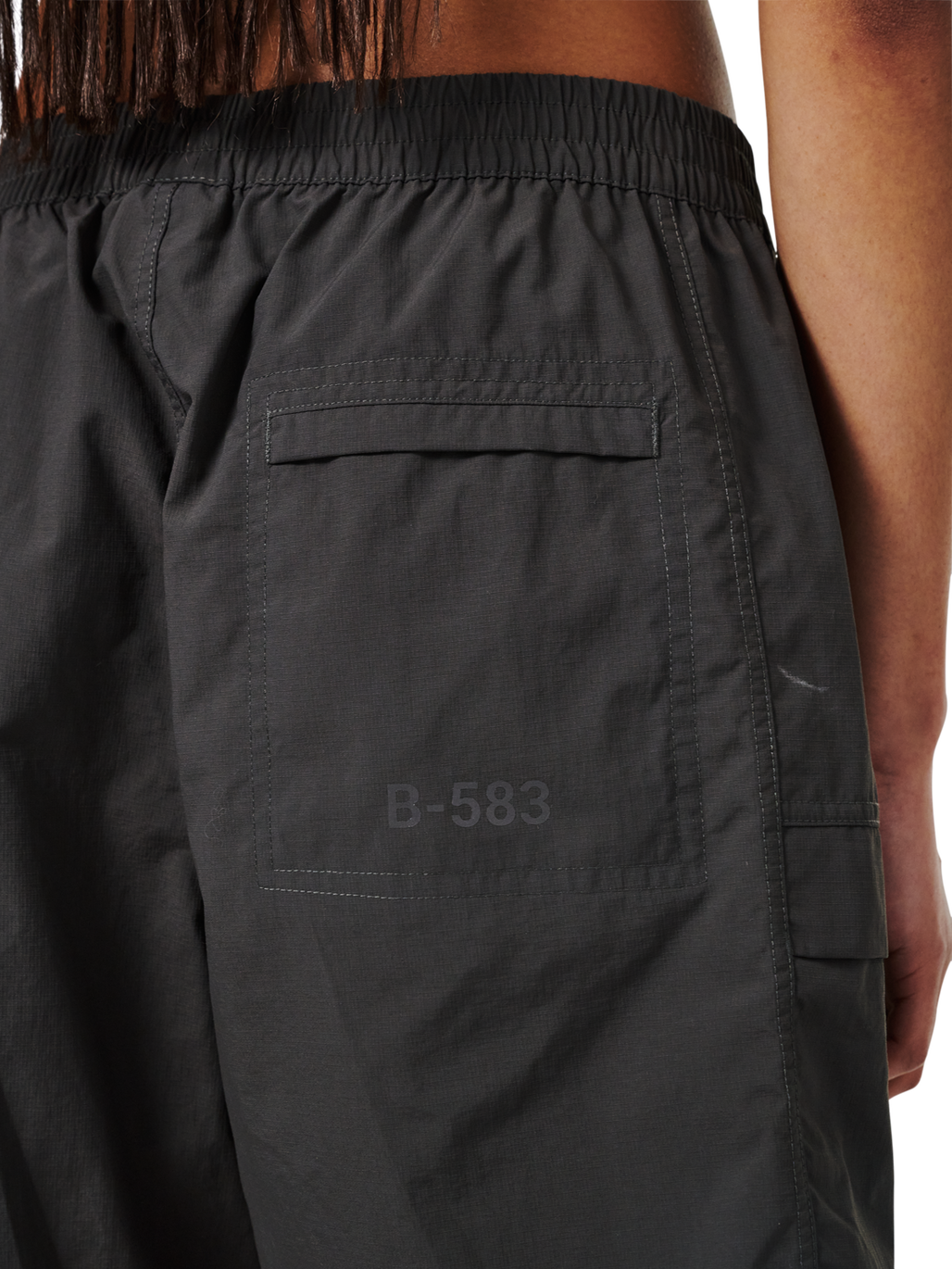 HALO RANGER SHORTS, RAVEN, model