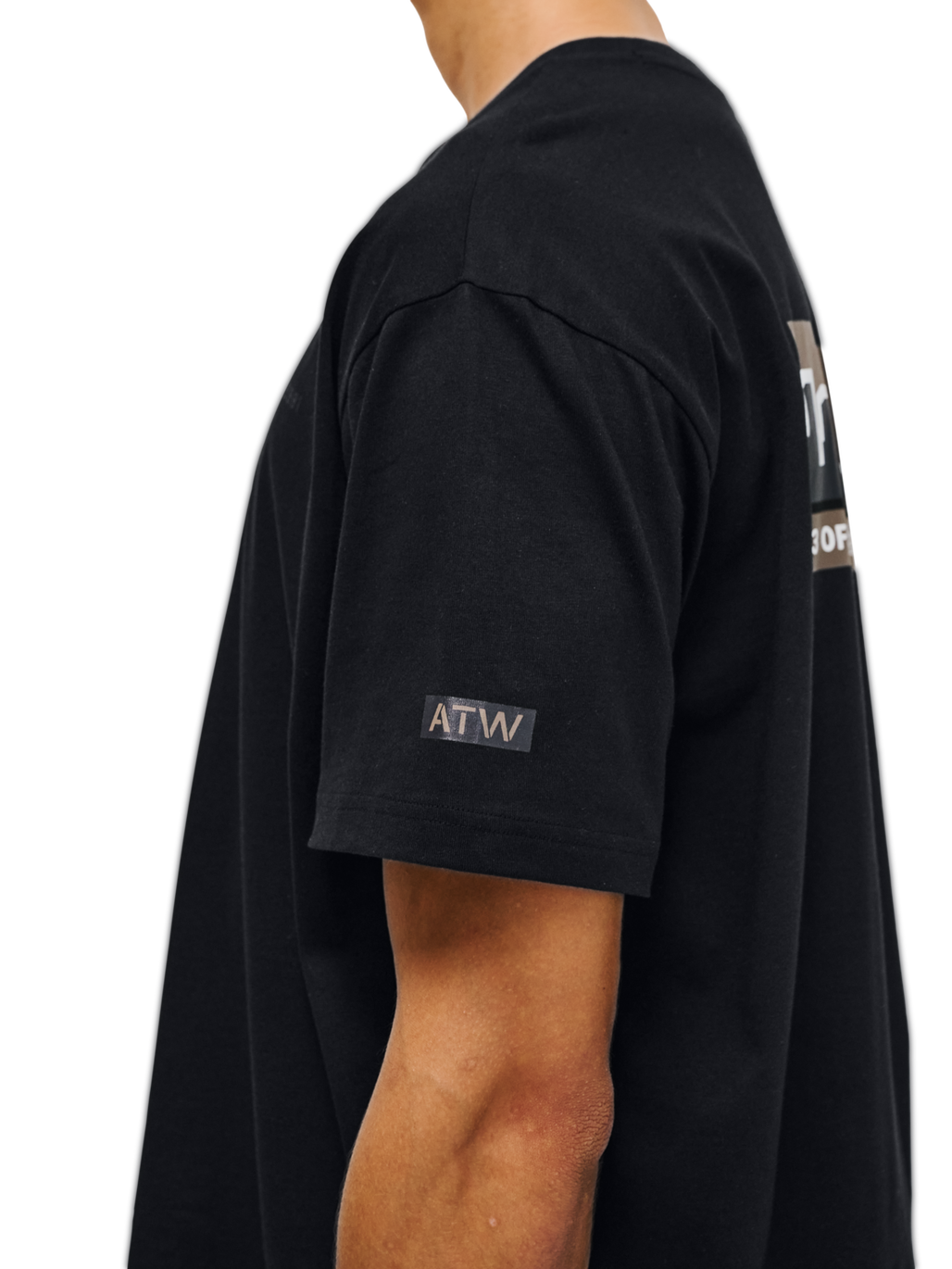 HALO GRAPHIC T-SHIRT, BLACK, model