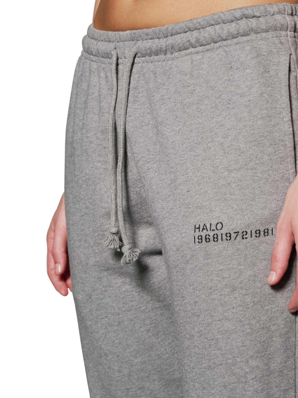 HALO ESSENTIAL SWEATPANTS, GREY MELANGE, model