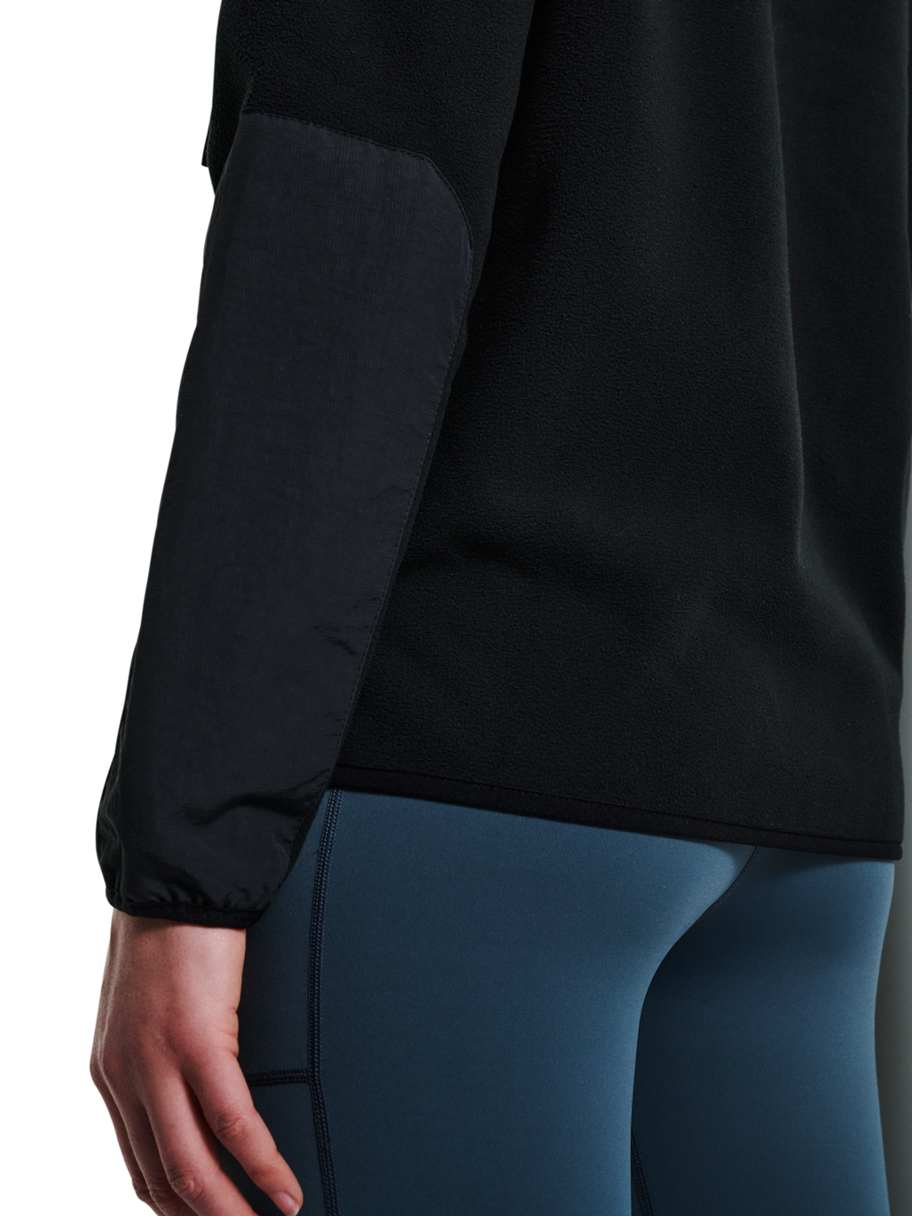 HALO BLOCKED ZIP FLEECE, BLACK, model