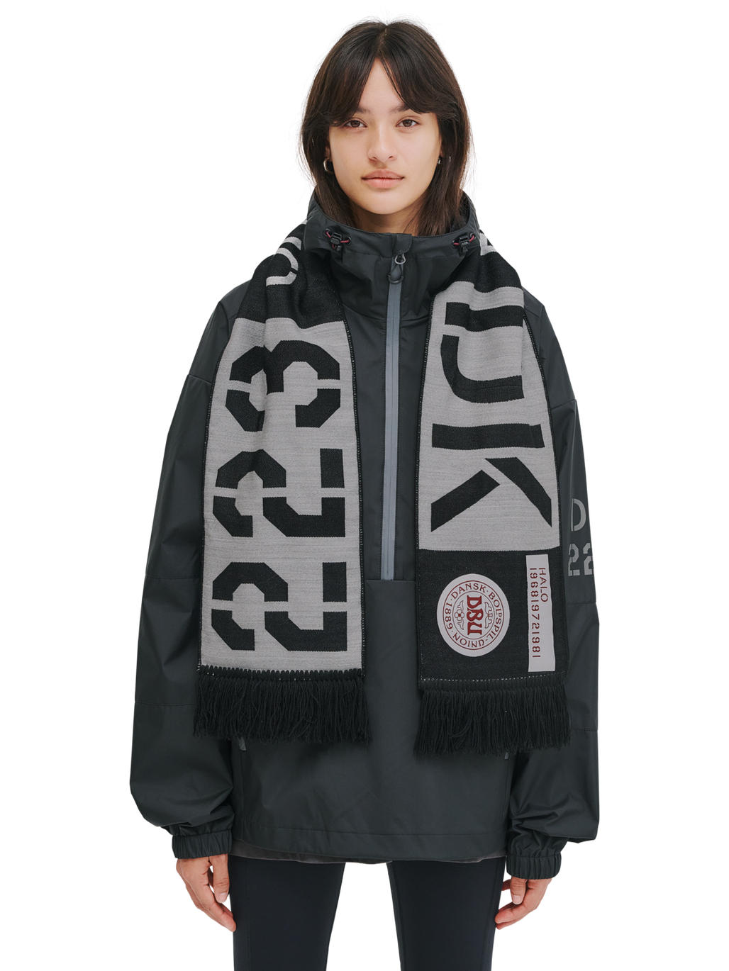 HALO DBU FAN SCARF, BLACK, model