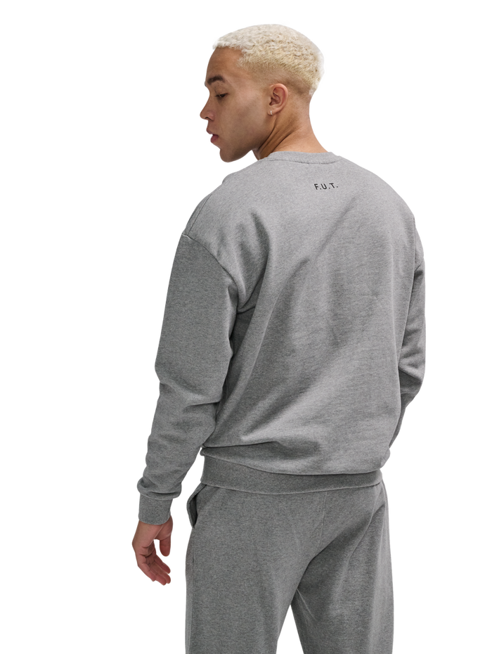 HALO ESSENTIAL CREW, GREY MELANGE, model