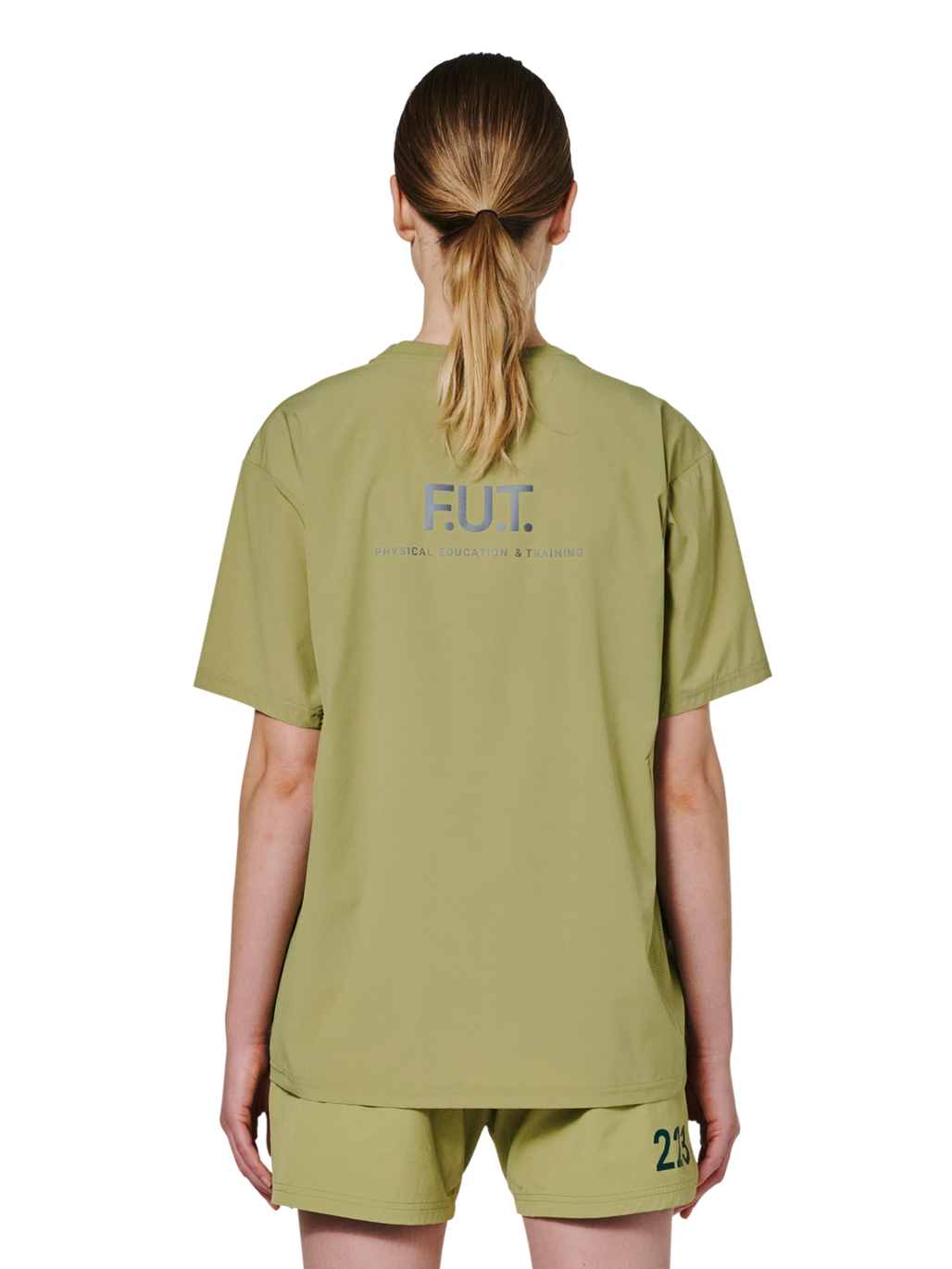 HALO SCOUT SS T-SHIRT, CEDAR, model