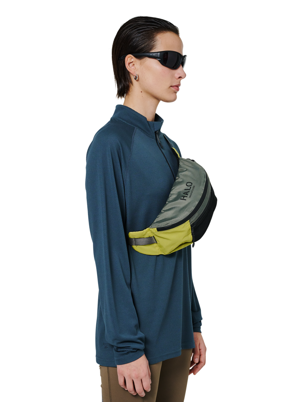 HALO CROSSBODY BAG, WARM OLIVE, model