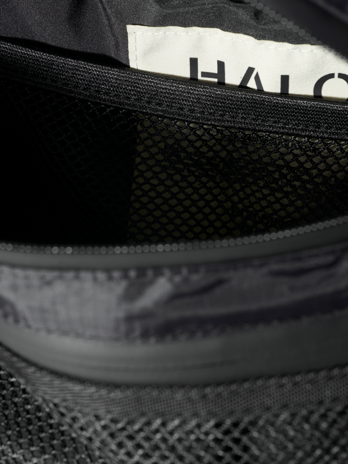 HALO CROSSBODY BAG, BLACK, packshot