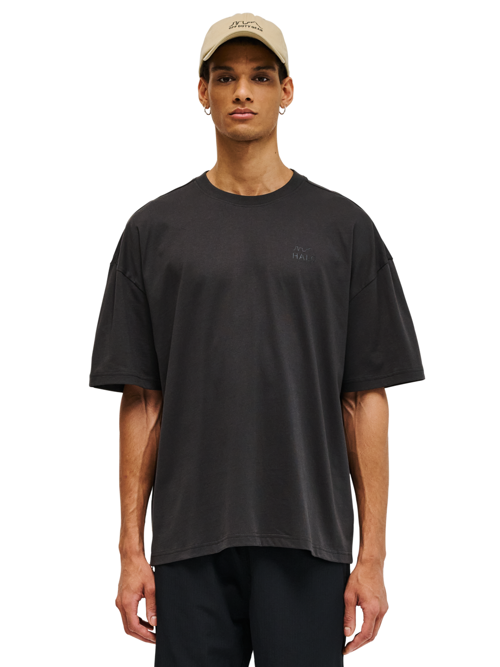 HALO GRAPHIC BOXY T-SHIRT, RAVEN, model