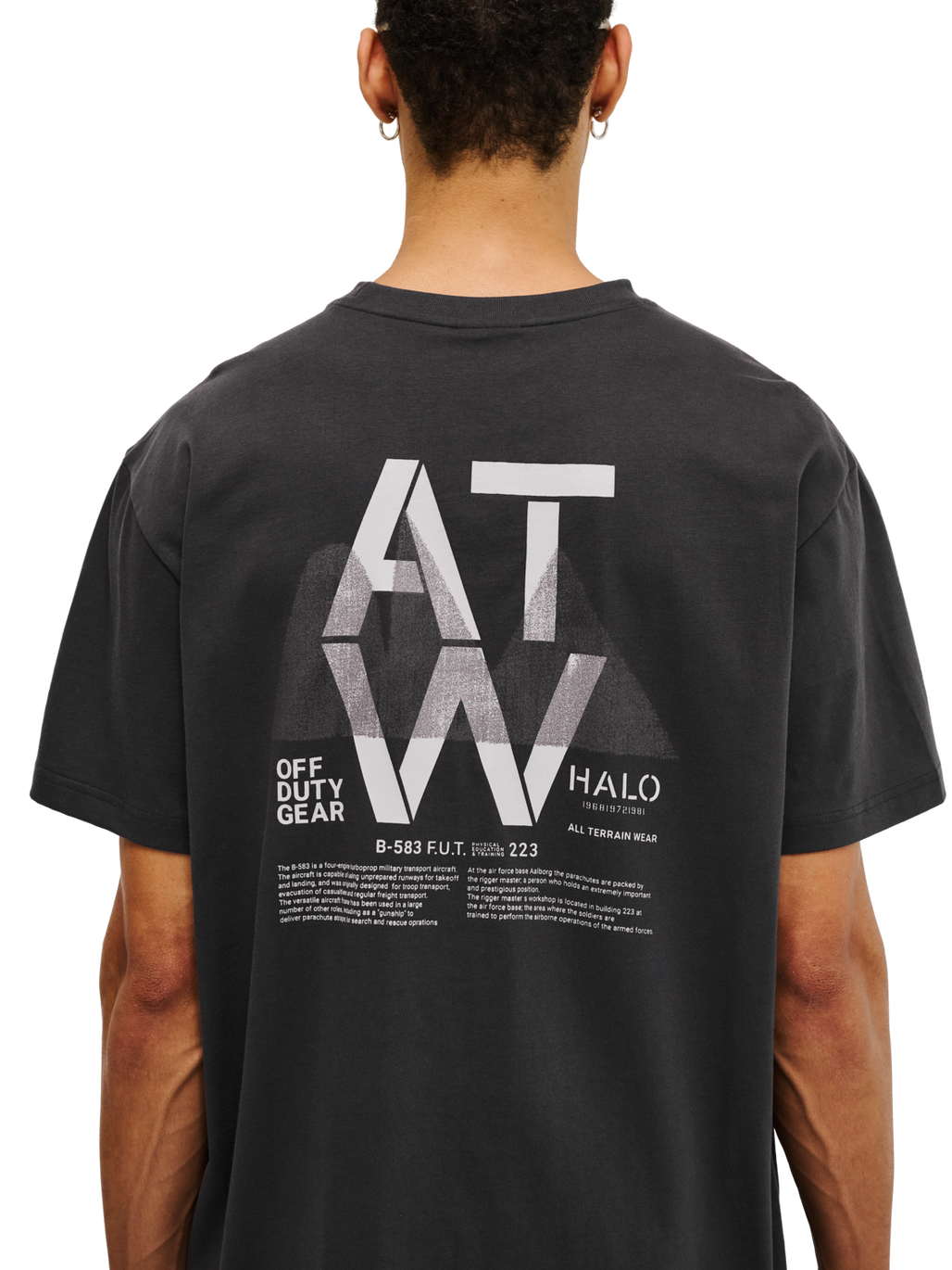 HALO GRAPHIC T-SHIRT 04, RAVEN, model