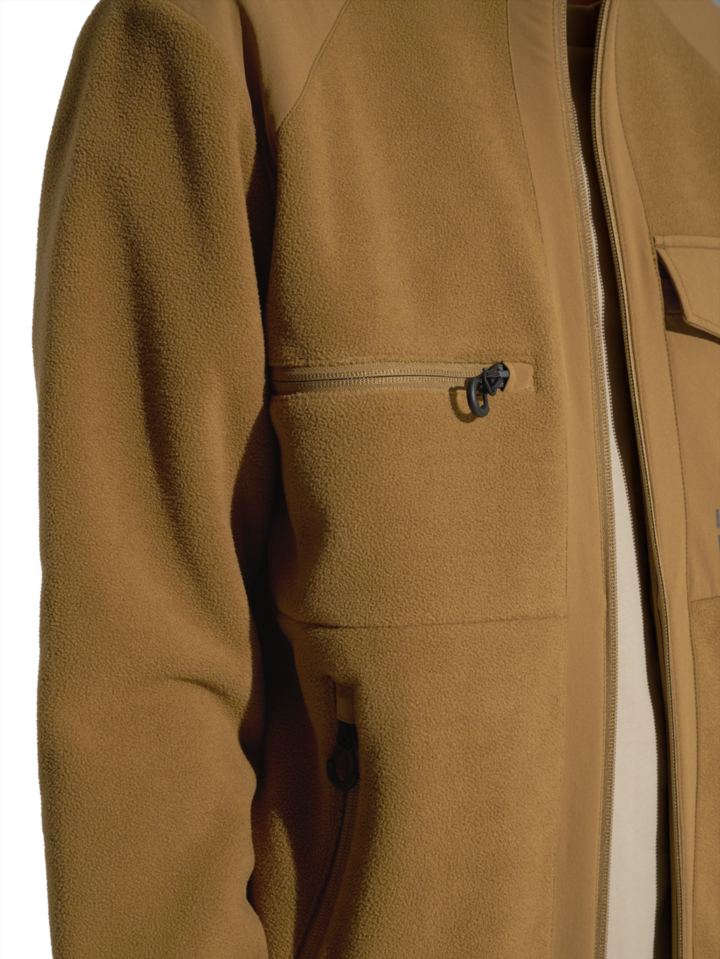 HALO PANELED FLEECE JACKET, KANGAROO, model