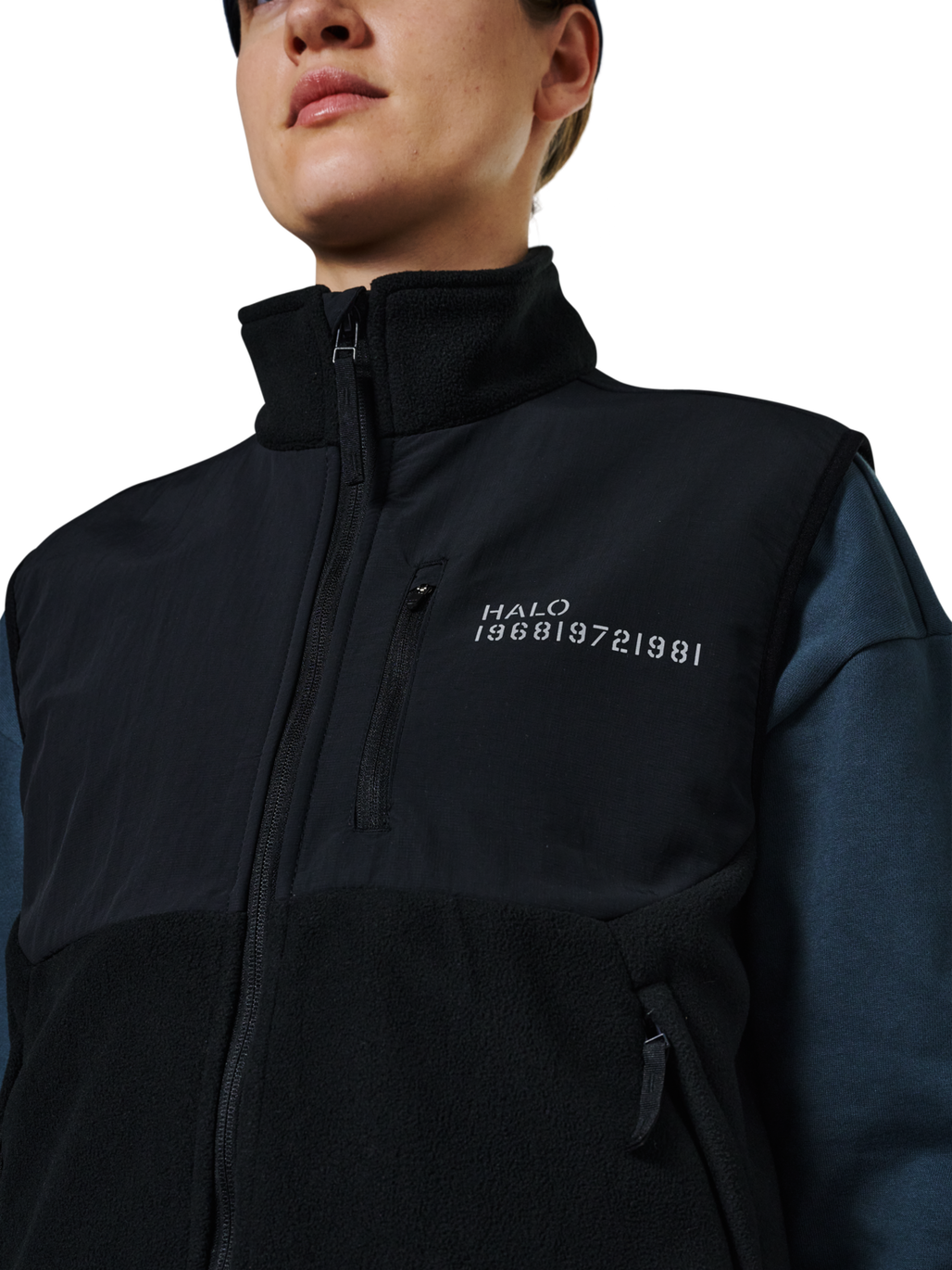 HALO BLOCKED FLEECE VEST, BLACK, model