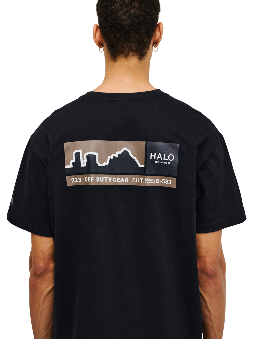 HALO GRAPHIC T-SHIRT, BLACK, model