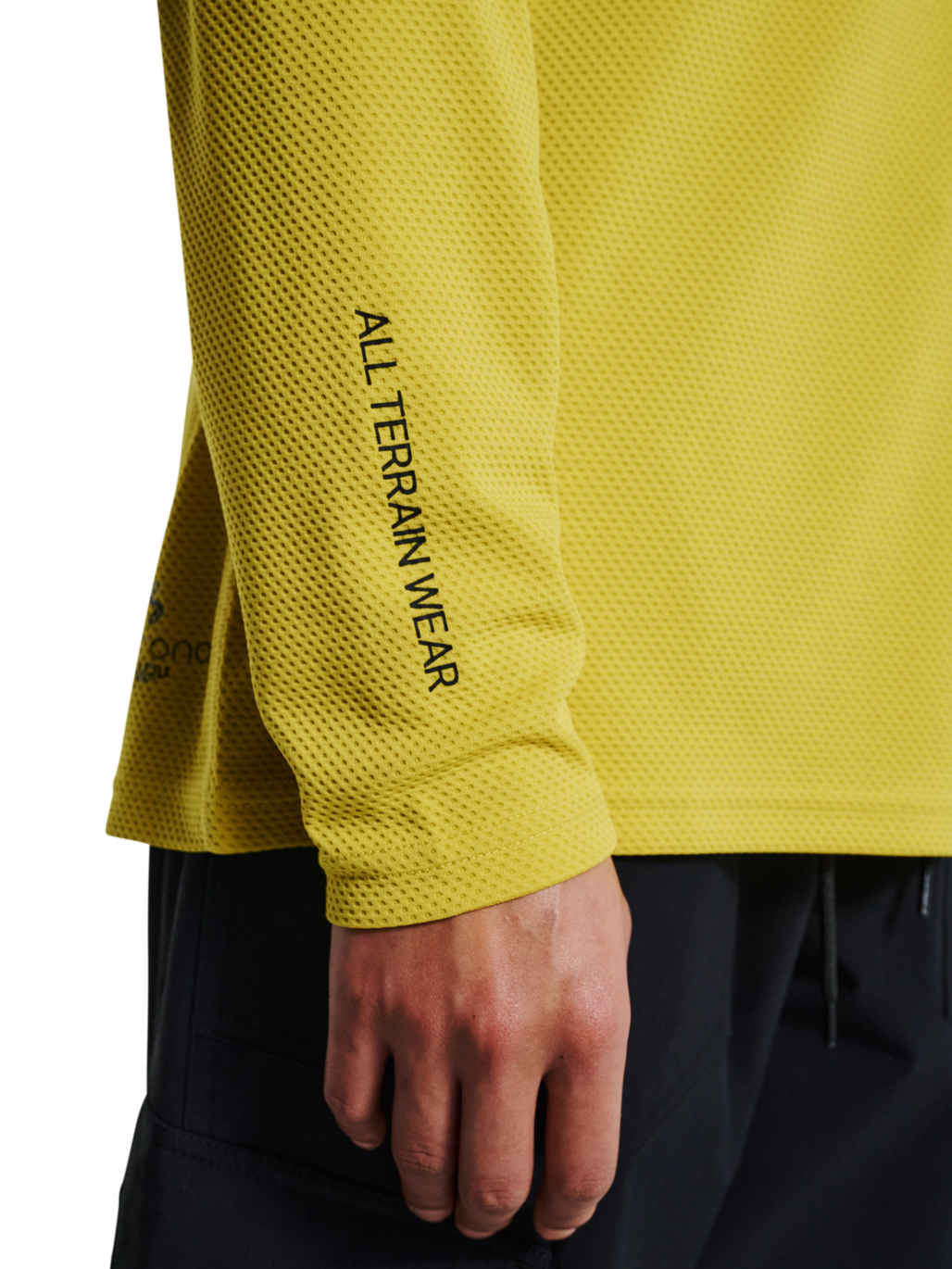 HALO SORONA HALF ZIP, WARM OLIVE, model