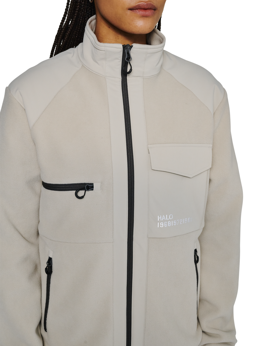 HALO PANELED FLEECE JACKET, SILVER LINING, model