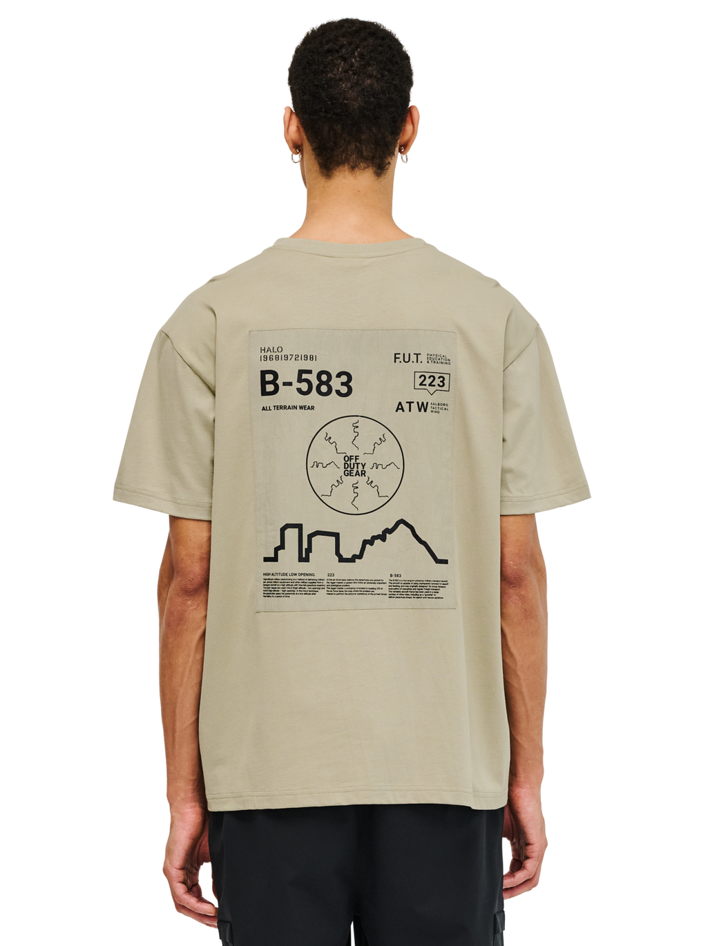 HALO GRAPHIC T-SHIRT 01, SENECA ROCK, model