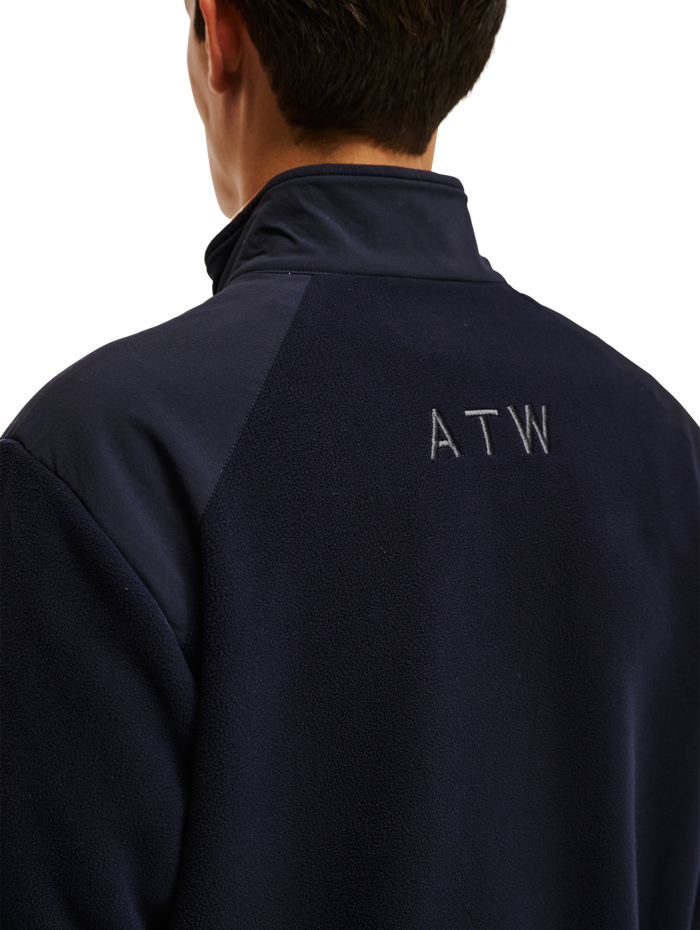 HALO PANELED FLEECE JACKET, DEEP WELL, model